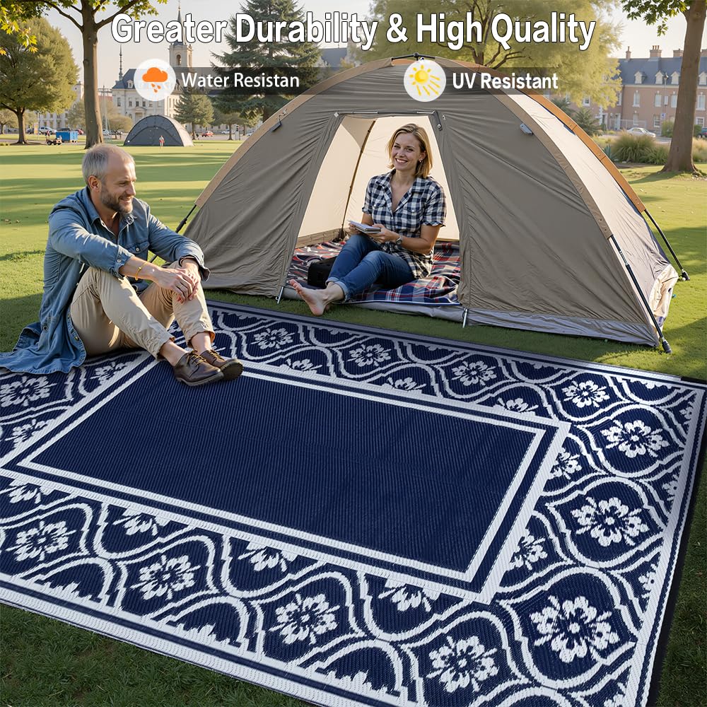 HUGEAR rug folded in its carrier bag for easy transport
