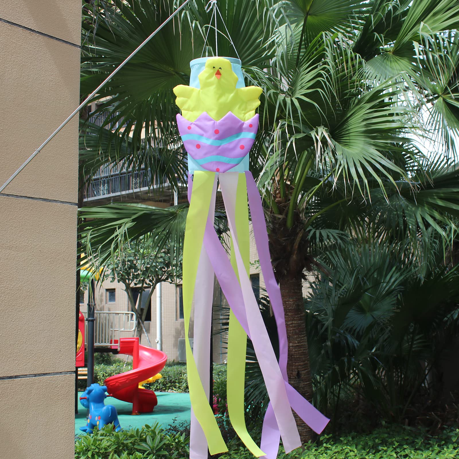 HUNGTOR reinforced tassels reduce wear for longer-lasting spring decor