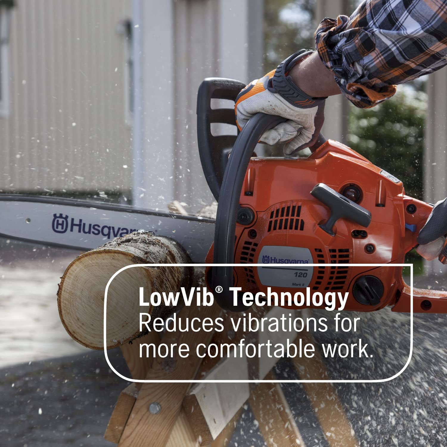 Husqvarna 120 Mark III LowVib technology reducing vibration for comfortable use.
