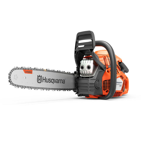 Husqvarna 450S Rancher start-up demonstrates effortless priming for quick outdoor tasks.
