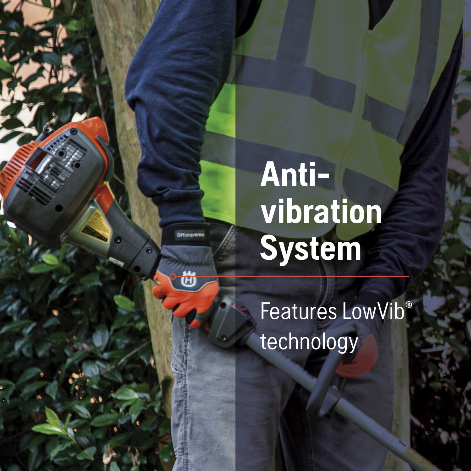 Husqvarna 525L easy-to-use controls and purge system.