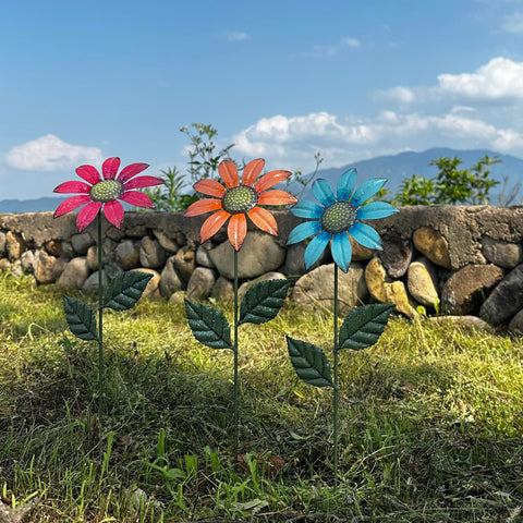 HUTHDAK 16.15 inch height stakes provide vertical garden accents.