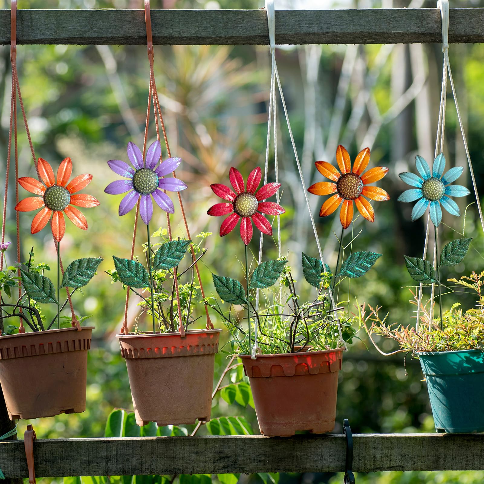 HUTHDAK weather-resistant decor stands up to various seasons.