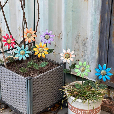 HUTHDAK swaying flowers head in wind adds dynamic motion to your yard.