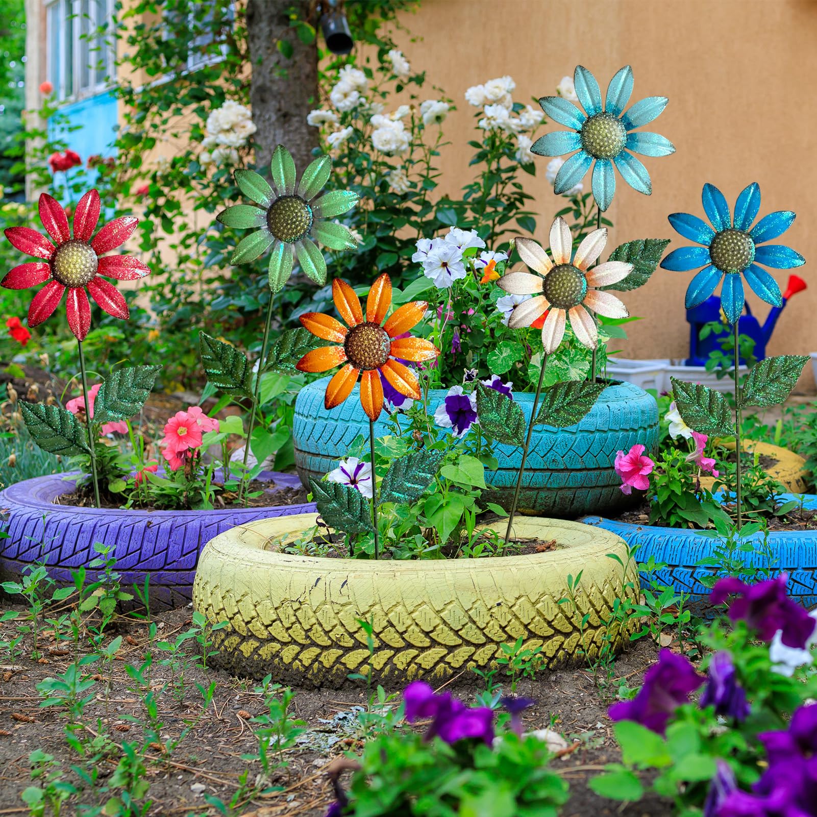 HUTHDAK versatile yard art suitable for lawns, borders, and walkways.