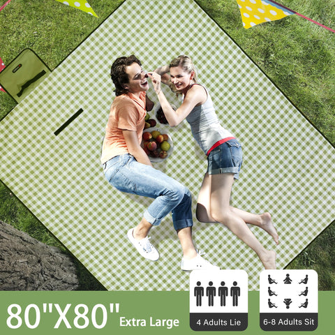 HX&OD waterproof and sandproof blanket protects from damp ground and beach sand.
