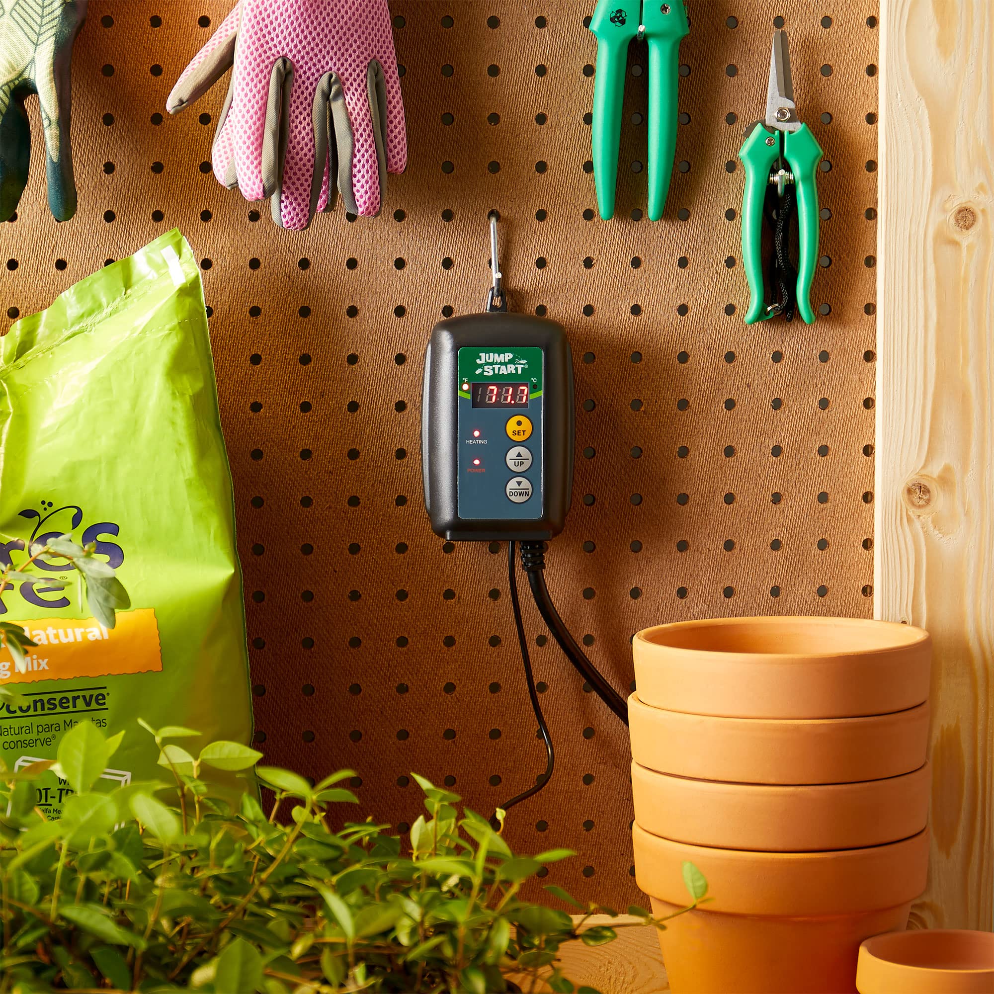 Hydrofarm JumpStart 6 ft probe cord allows flexible placement in trays and domes.