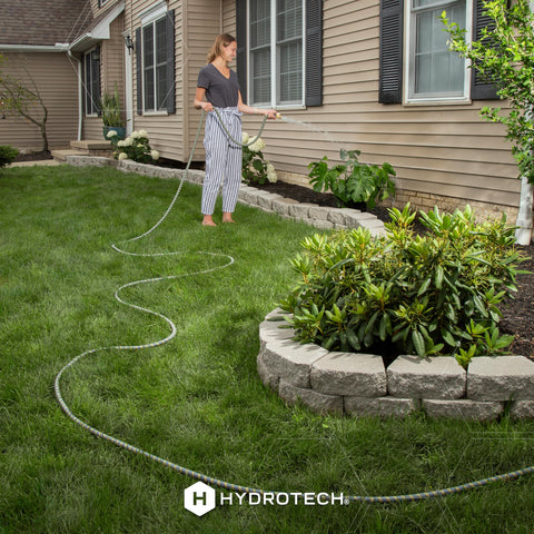 No-kink design of HydroTech maintains stable water flow across lawn.
