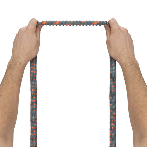HydroTech latex-core detail highlights tear resistance.