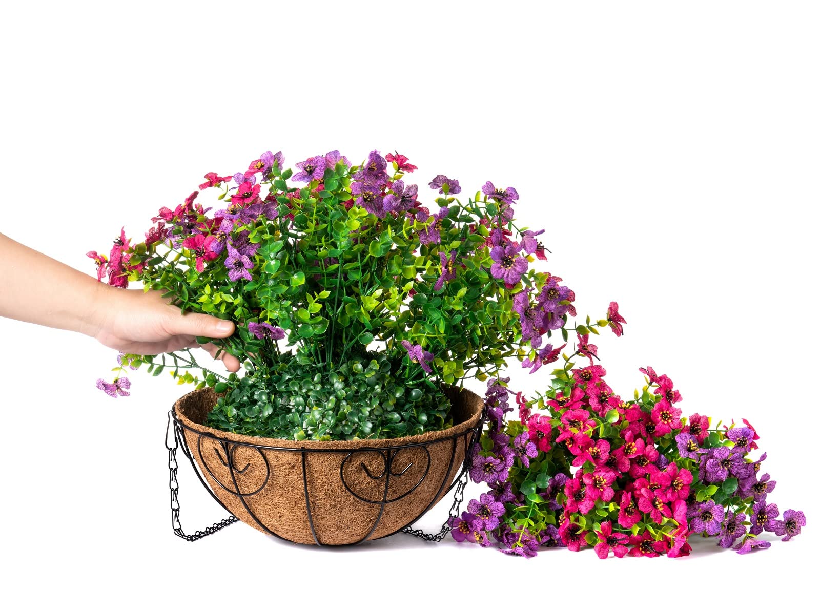 HyeFlora rattan basket with metal chains ready to hang on porch or balcony