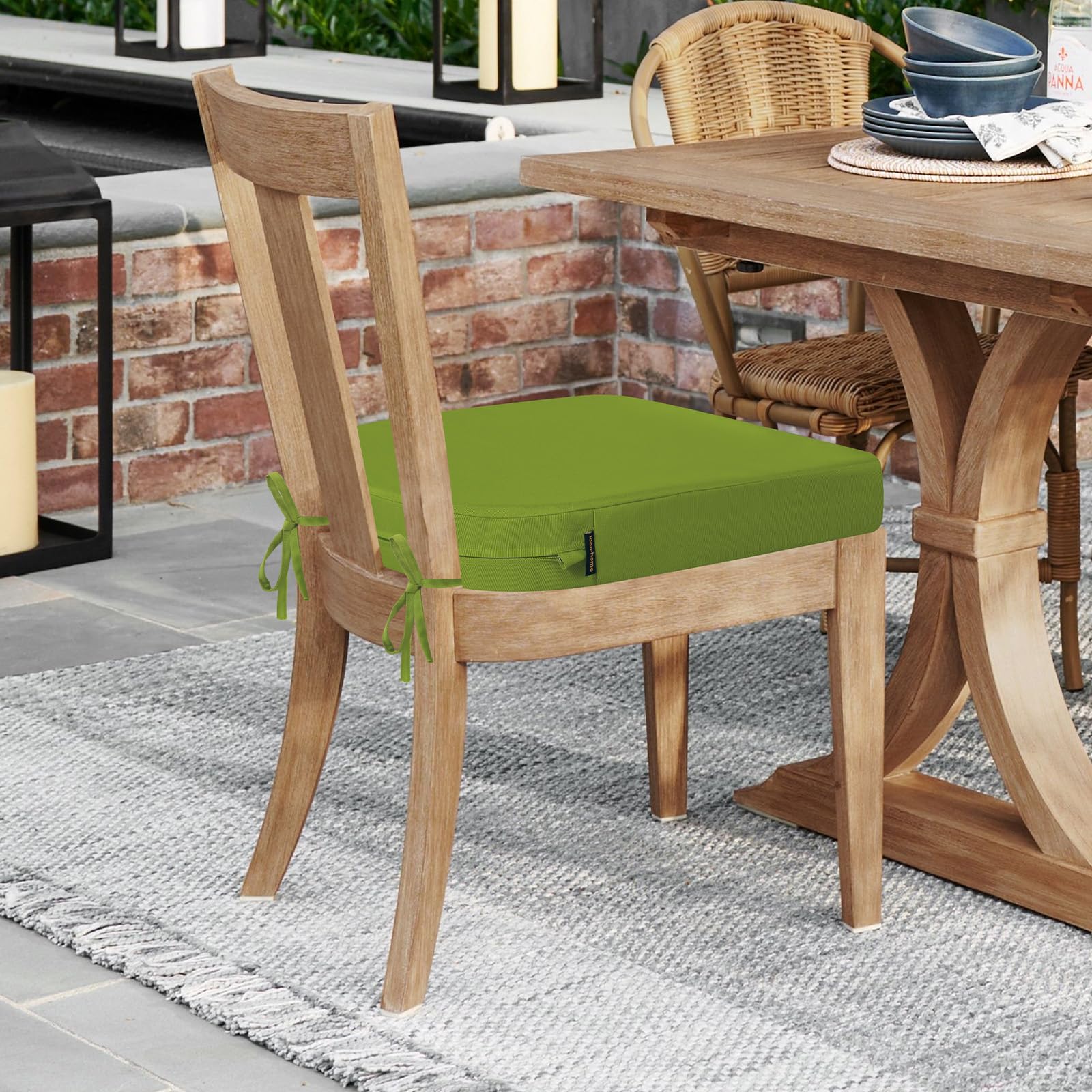 idee-home outdoor-use cushion resists UV and rain on patios