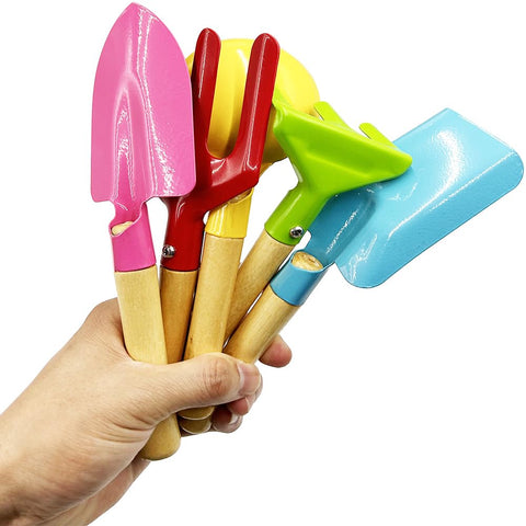 ielek rake with bright colors for easy identification in the garden