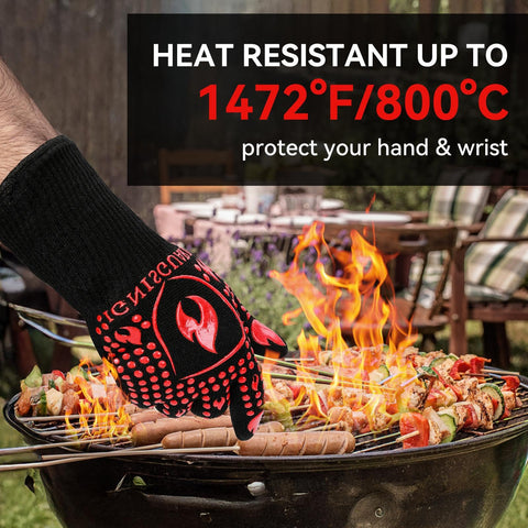IGNISGUARD oven gloves with non-slip silicone exterior for safe handling.