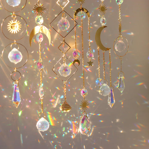 ilclviz ball prism pendant casts colorful light patterns in rooms