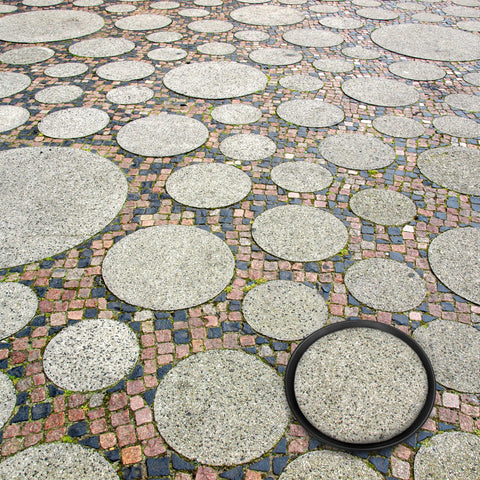 U0U garden path use with round stepping stone molds in outdoor space