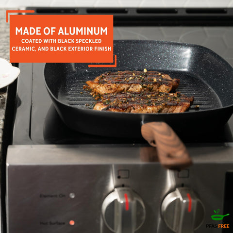 Durable aluminum construction with a stylish black speckled coating from IMUSA.