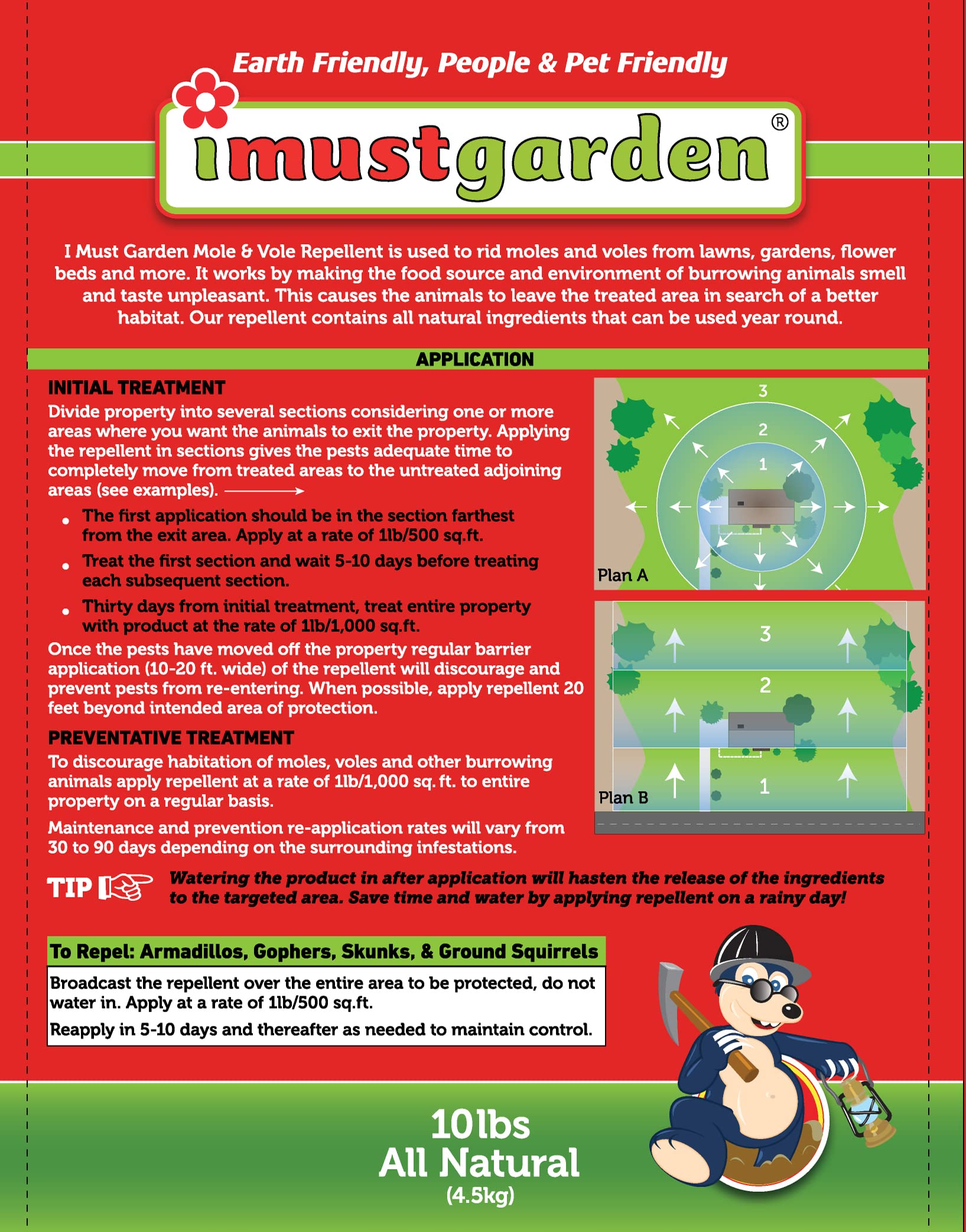 IMUSTGARDEN applying-repellent-granules-on-lawn for proactive pest deterrence.