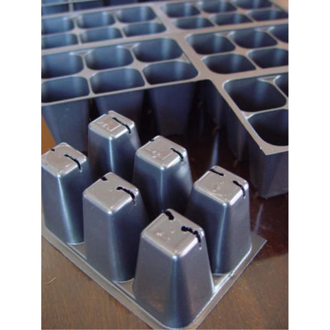 Industry Standard Grower's Supply plant labels included to organize seedlings quickly.