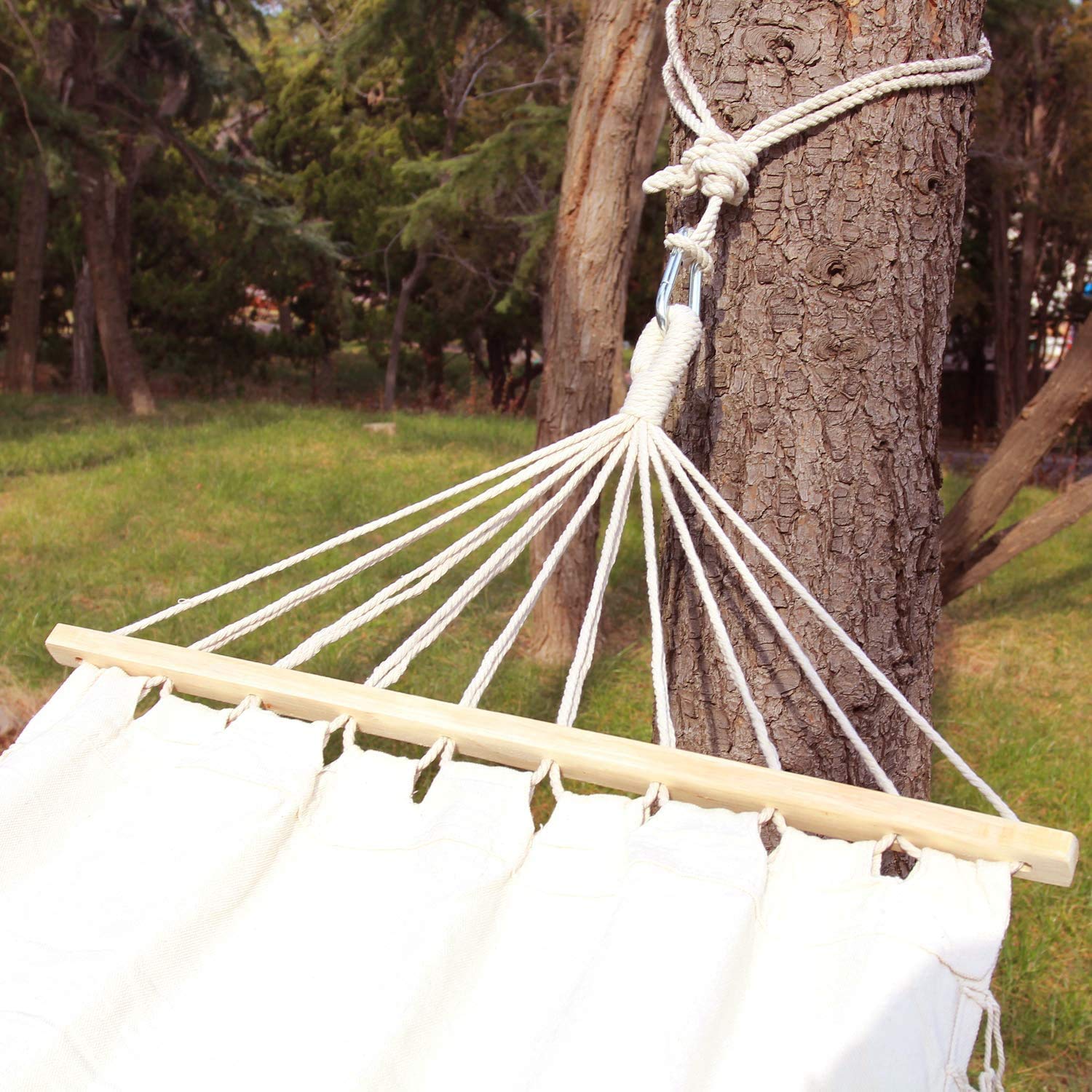 INNO STAGE weather-ready straps resist outdoor conditions for years of use.