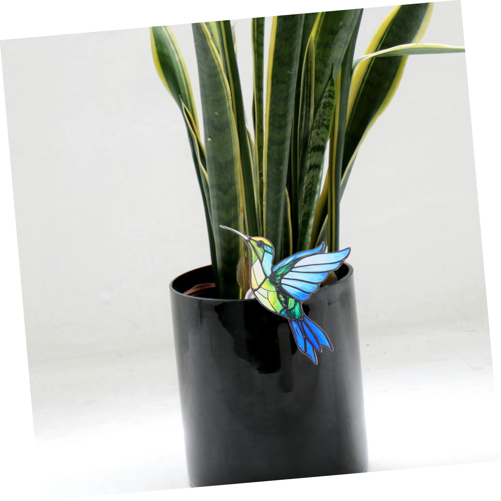 INOOMP outdoor fairy garden bird statue adorns patios and balconies.