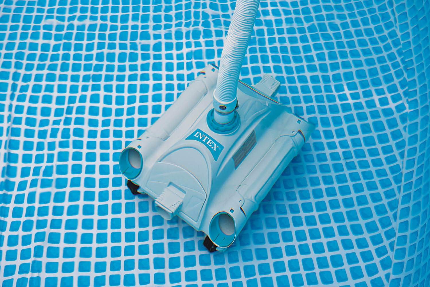 Intex 28001E debris net detail captures debris for efficient cleaning