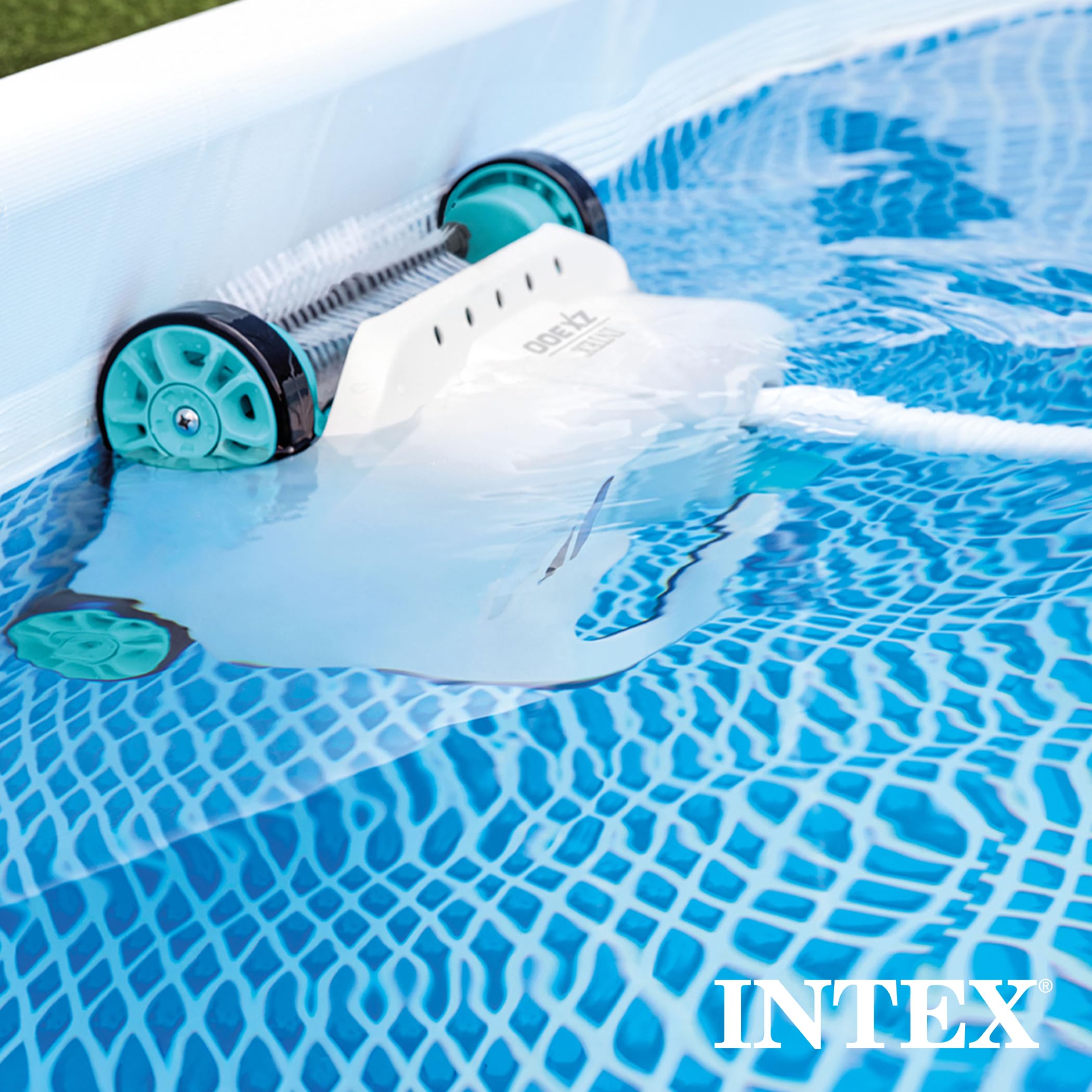 Intex Deluxe converter enables easy compatibility with standard fittings.