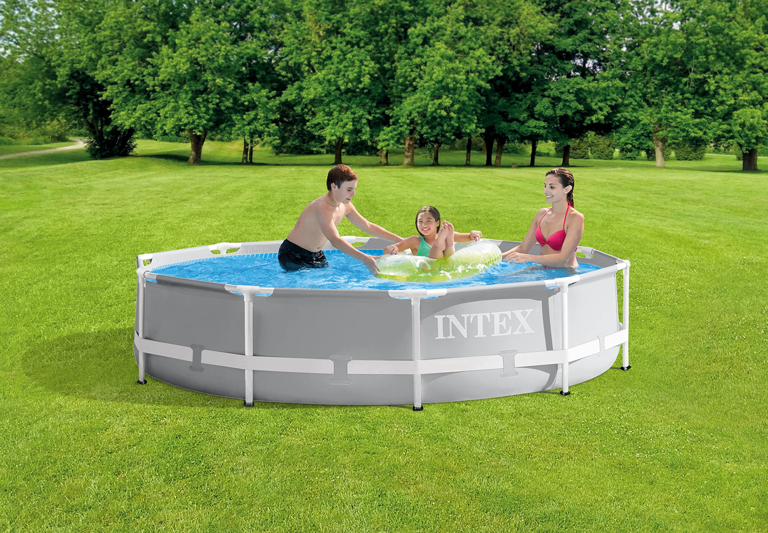 Intex Prism Frame puncture-resistant PVC material ensures durable summer use.
