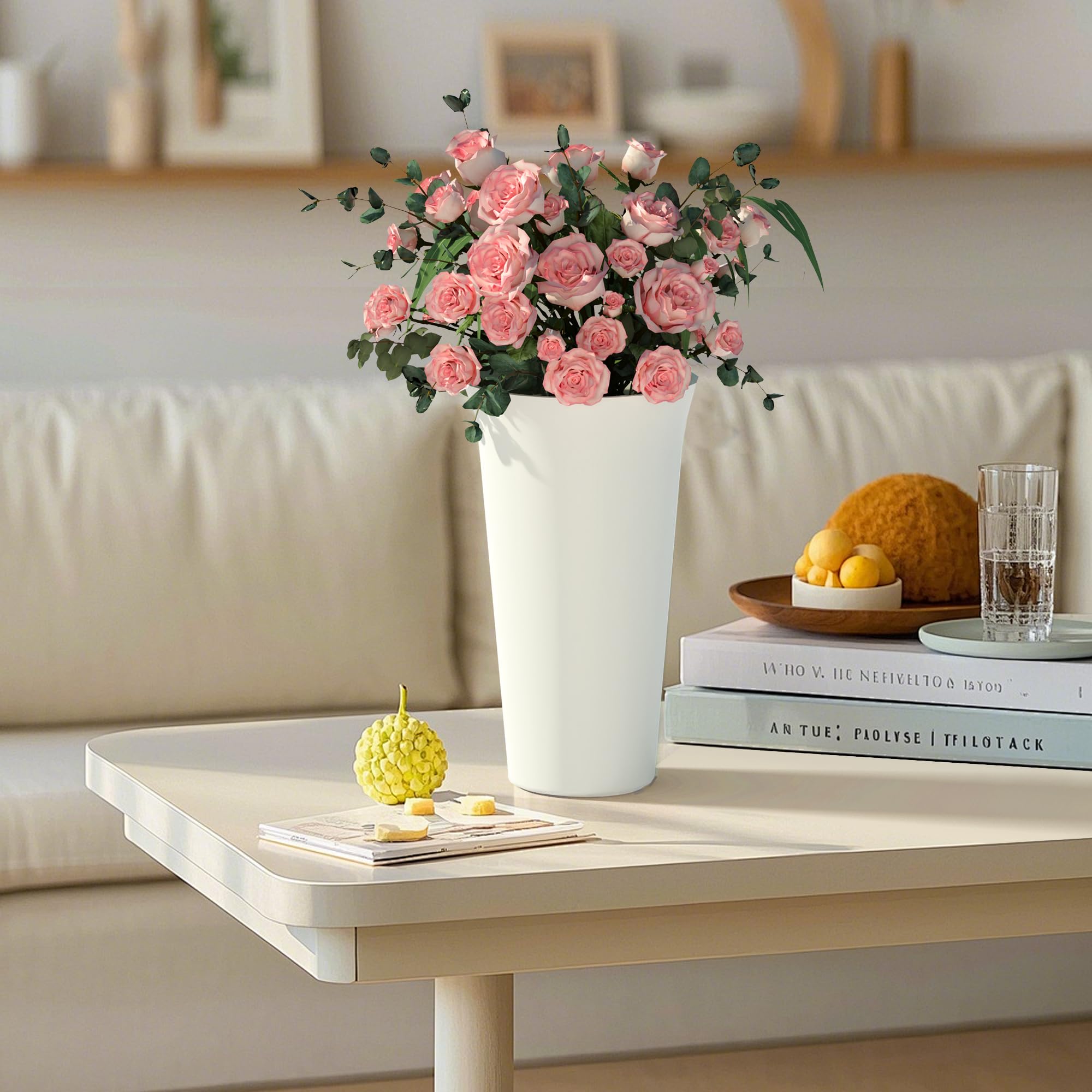 Invech 3-tier stand optimizes vertical space for multiple pots