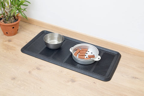IRONGATE pet feeding station mat contains water and kibble spills.