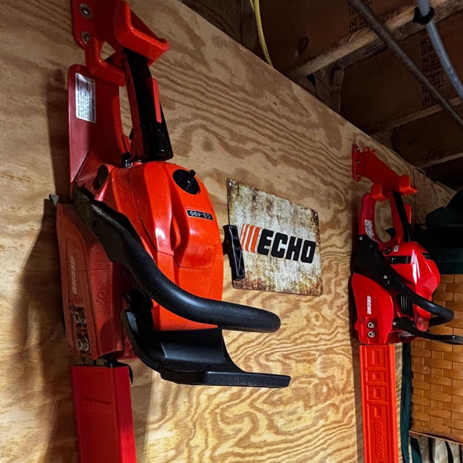 iulrtba space-saving solution reduces clutter in the workshop.