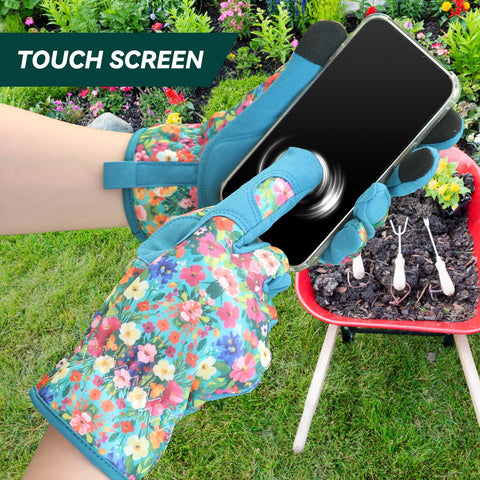 IYICLOTH gloves with touchscreen-friendly fingertips for device use outdoors.