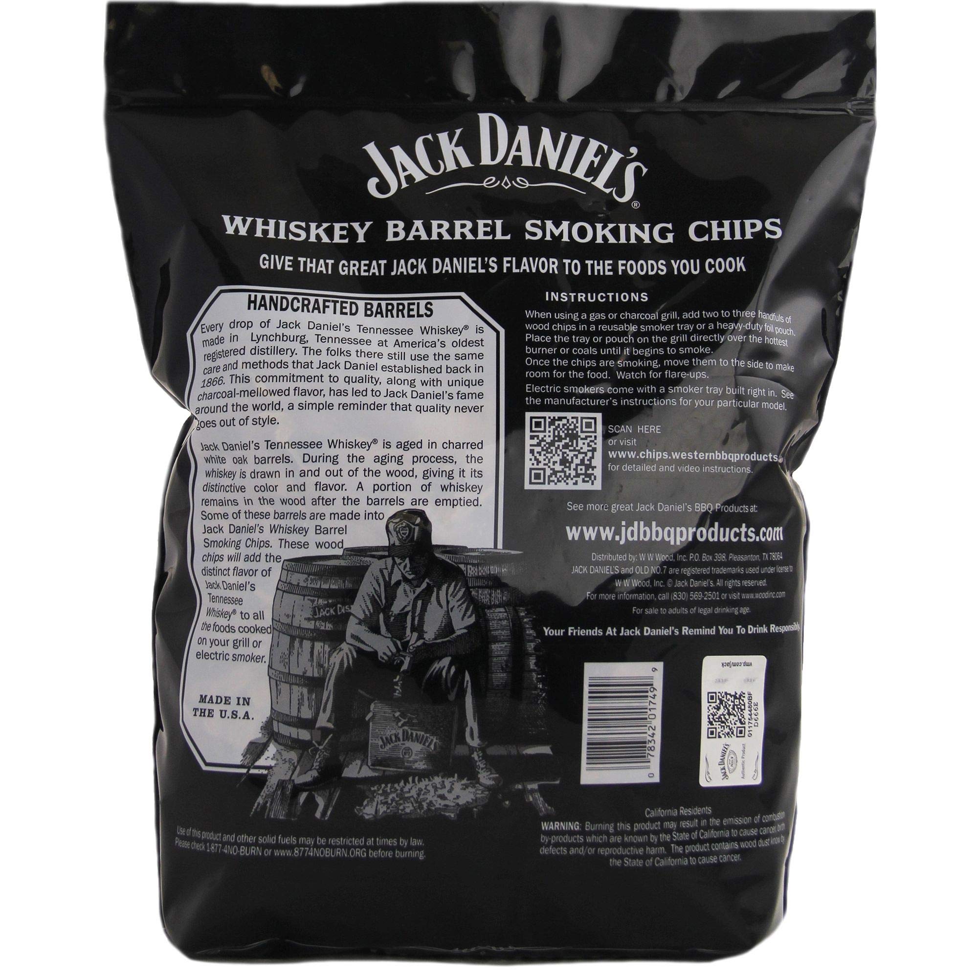 Jack Daniel's USA-made smoking chips for versatile charcoal or gas grilling.