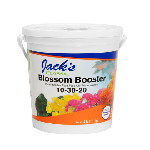 Jack's Classic Blossom Booster powder close-up for vibrant blooms.