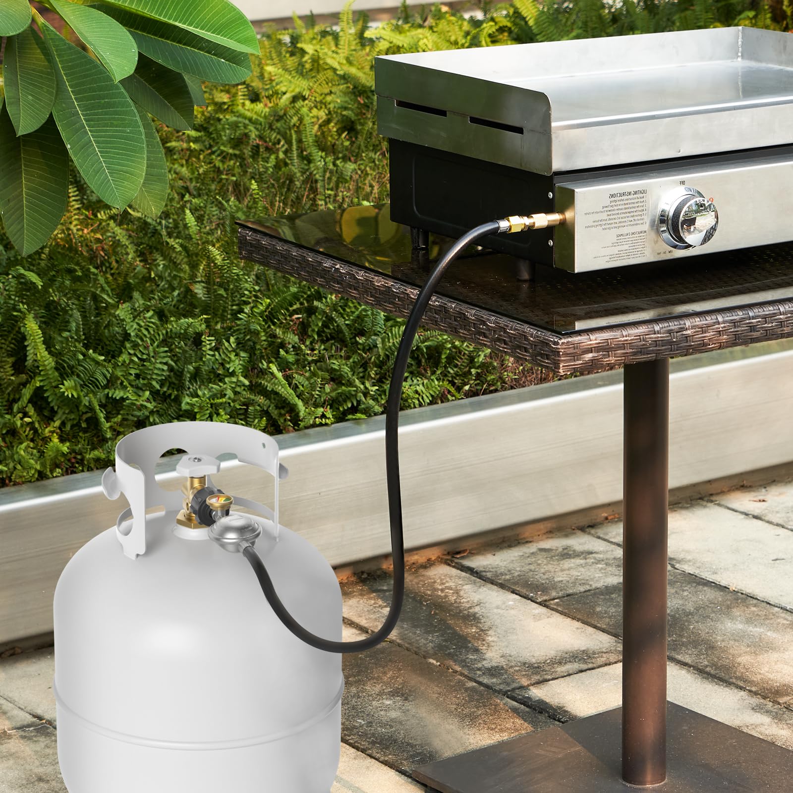 Jakivew hose regulator supports safe outdoor cooking setups