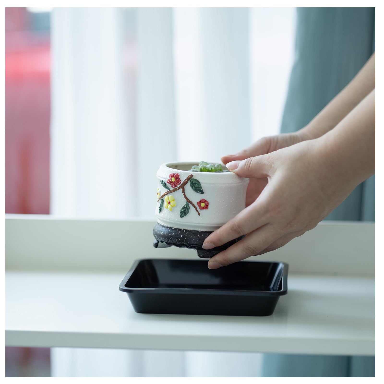 JAKOUE easy-clean reusable tray simplifies garden maintenance indoors and outdoors.