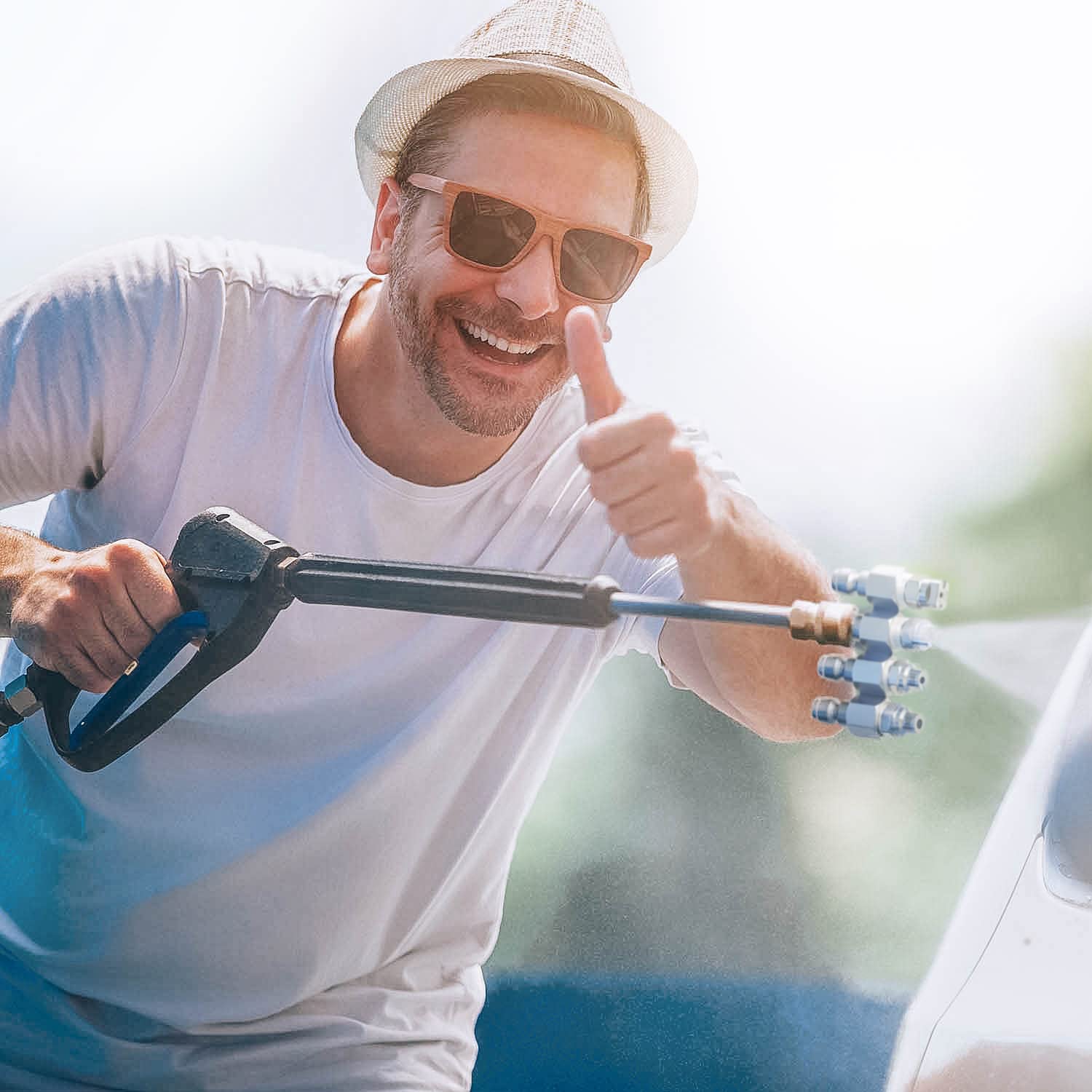 Jariko Jrod corrosion-resistant design withstands chemical exposure during cleaning tasks.