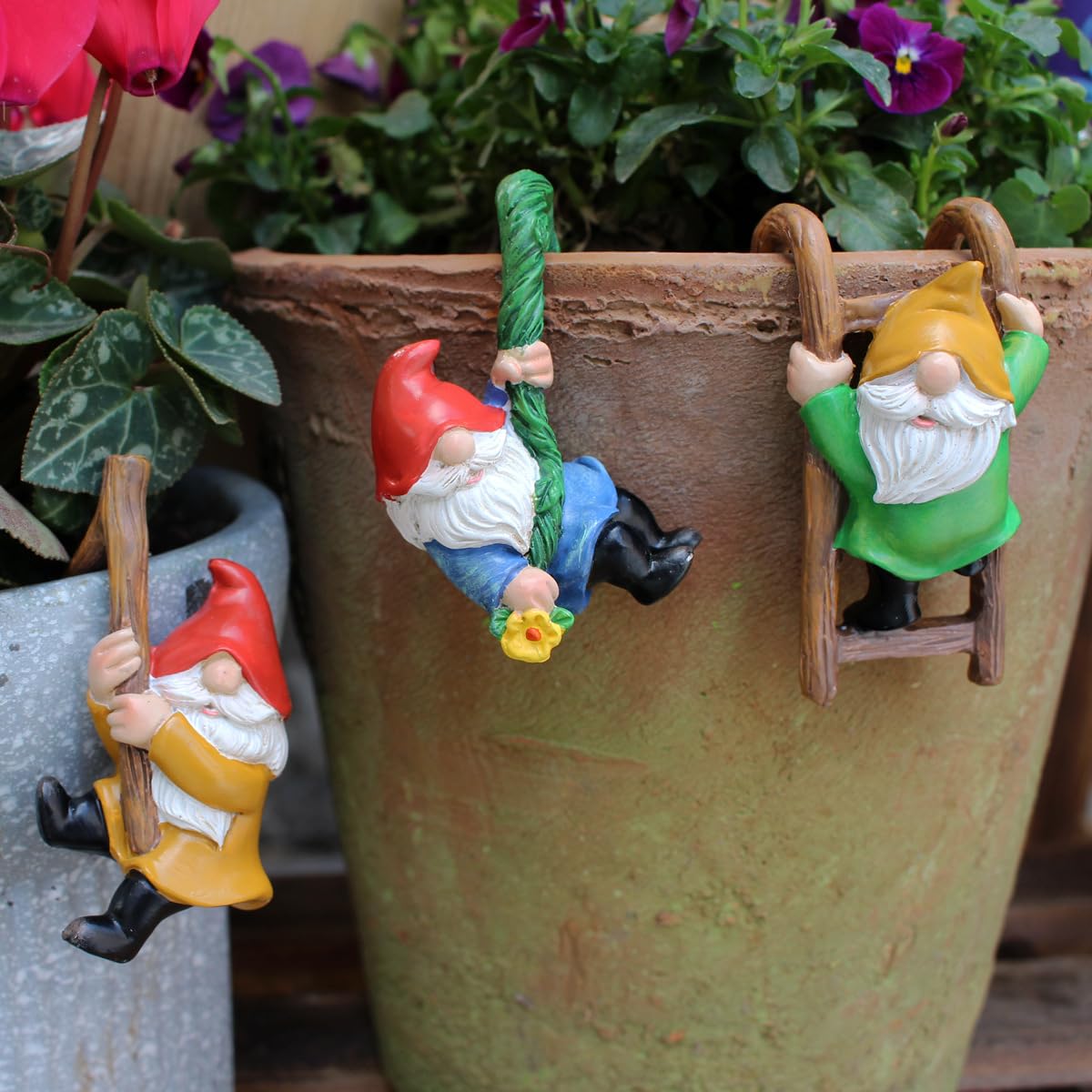 JARPSIRY cute climbing gnome with ladder decor for planters