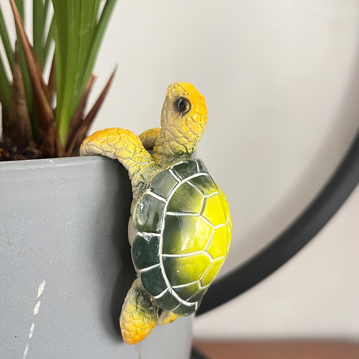 JARPSIRY hanging tortoise planter on fence edge for charm