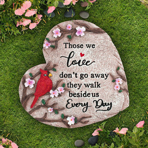 Jazcimdo heart-shaped memorial stone with cardinal motif for garden remembrance