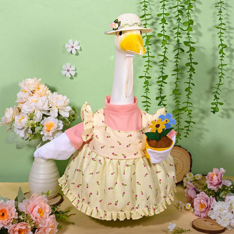 JcHrmers 23-inch goose fit suits standard statues securely.