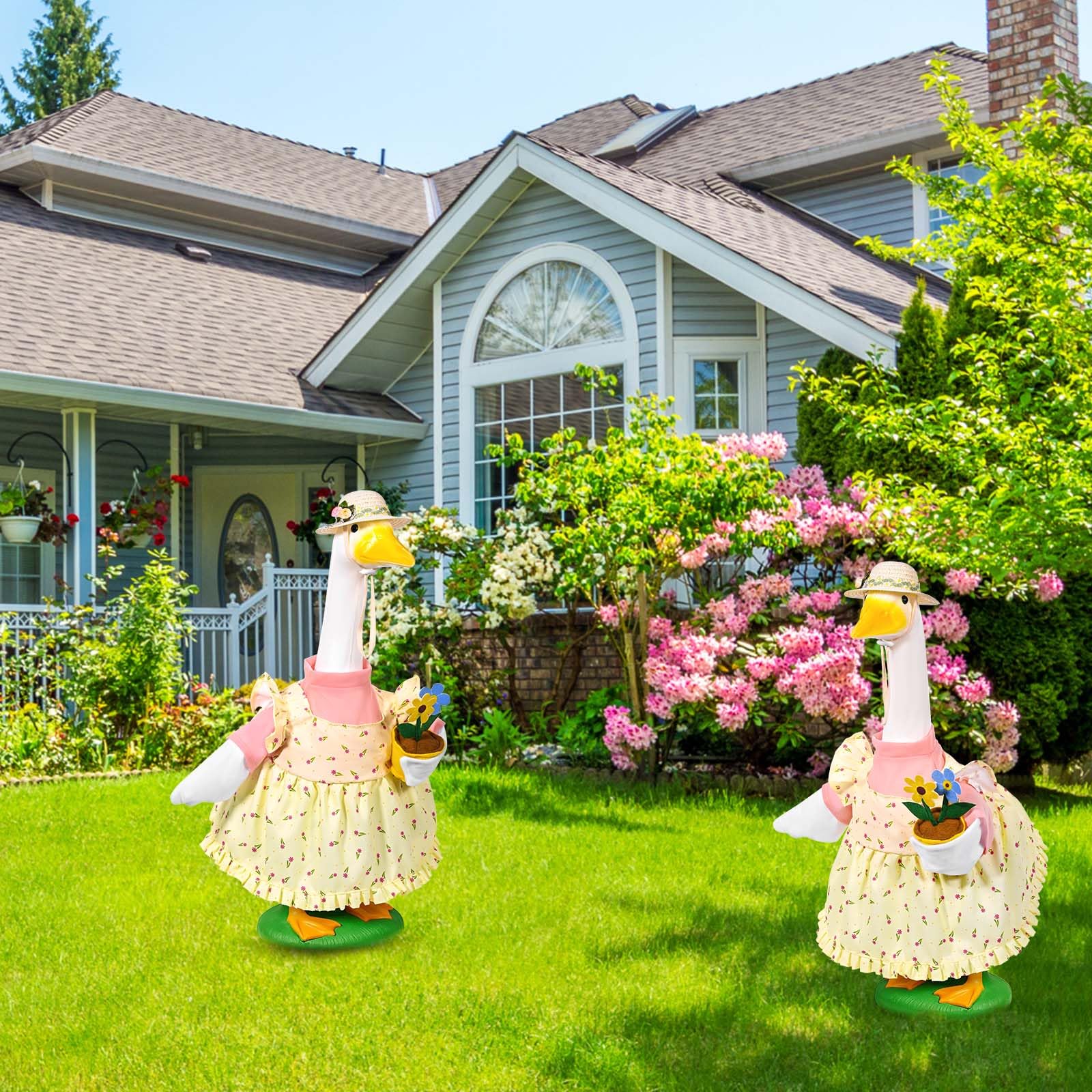JcHrmers durable fabric withstands outdoor display across seasons.