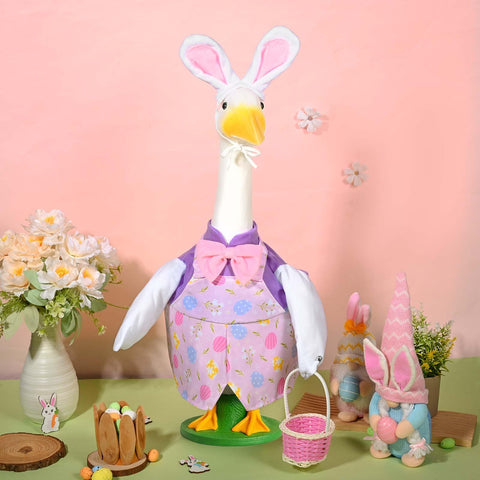 JcHrmers Easy-to-dress goose costume brightens any garden or patio