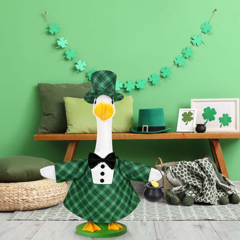Complete accessory set includes hat, bow tie, and pot of gold