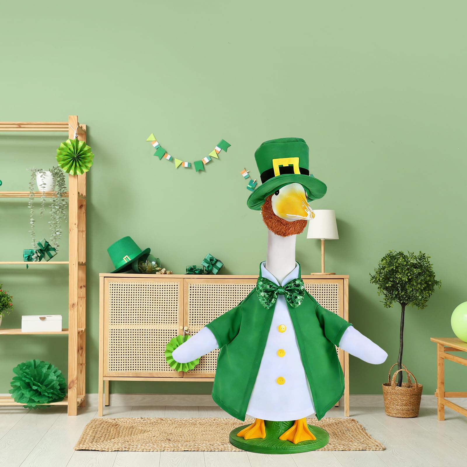 JcHrmers St Patrick's Day décor for gardens, decks, and patios