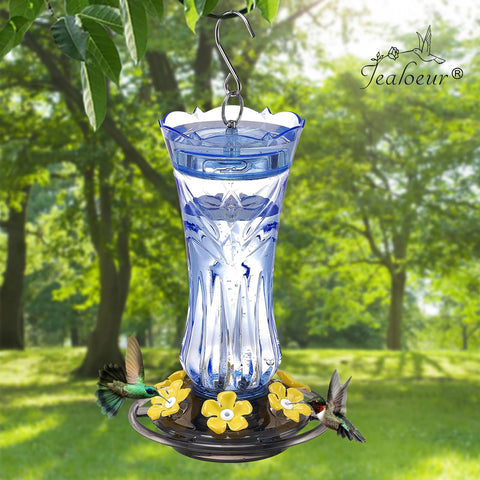 Leak prevention features with bottom opening and silicone seal on the Jealoeur feeder.