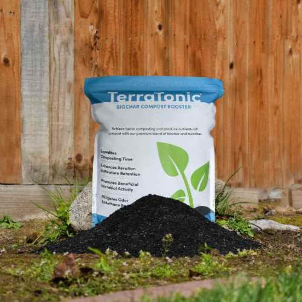 JEDEN TerraTonic Biochar improves soil structure and drainage in lawns and gardens.