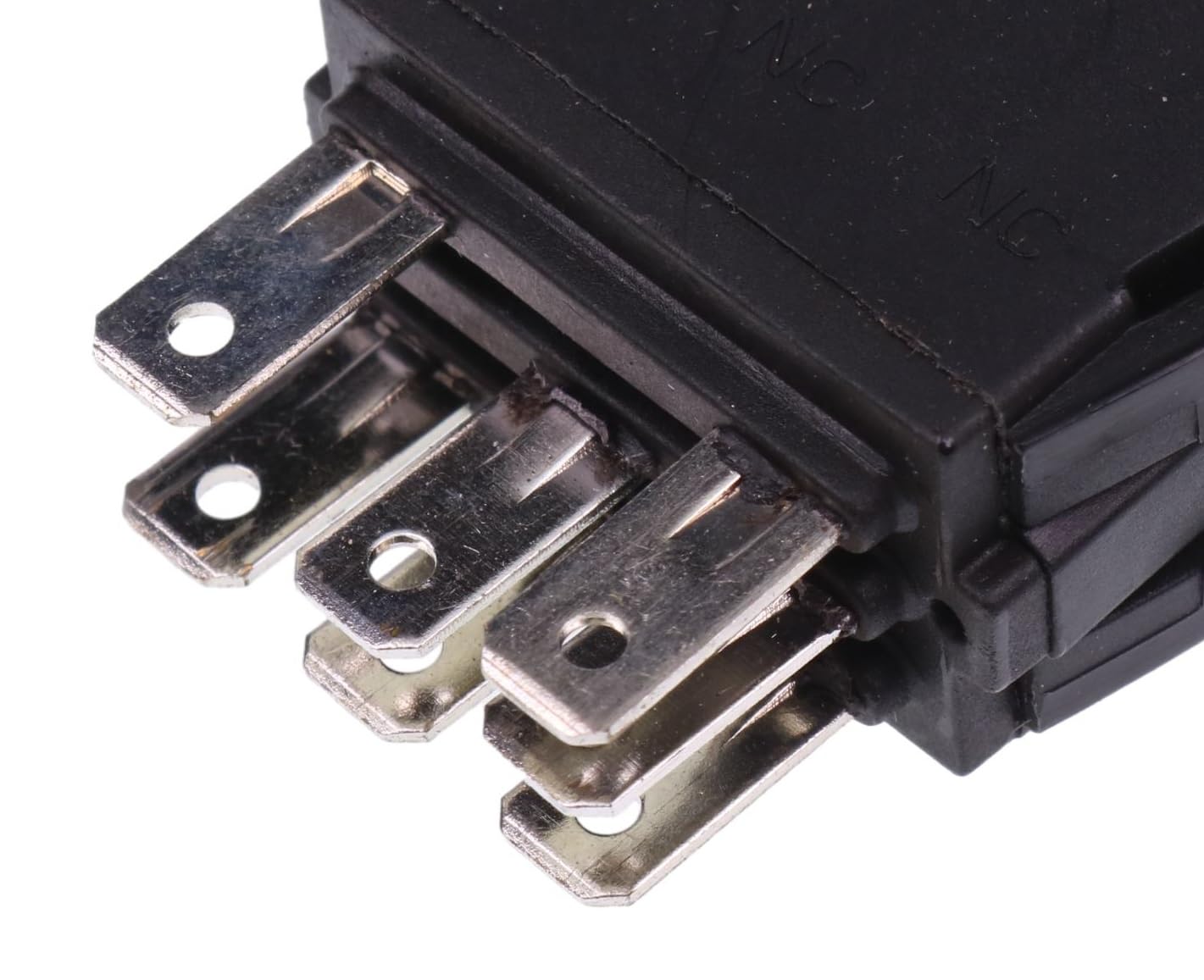 JEENDA PTO Switch 01002111 fit-chart confirms broad compatibility with popular mowers