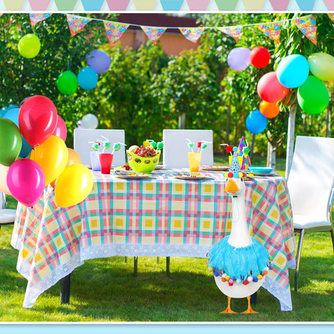 Jeere garden goose decor outfit is easy to install for quick party setups