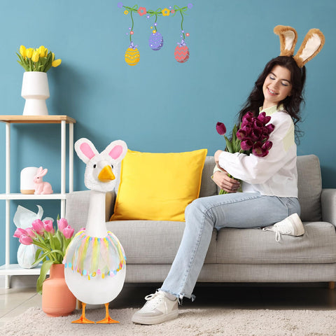 Jeere goose-decor-garden-party adds festive charm to your yard.