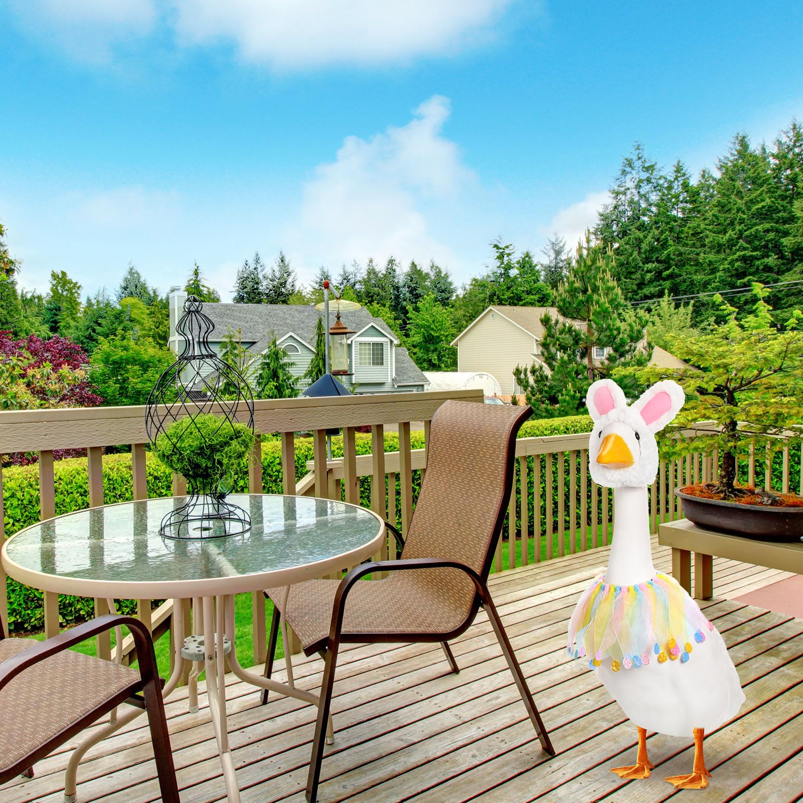 Jeere lawn-goose-easter-display enhances curb appeal for seasonal celebrations.